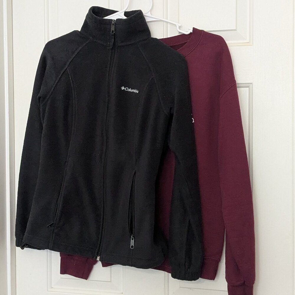 Set 2 Columbia & Gildan Women's Sweatshirts Size Small Black/ Burgundy .